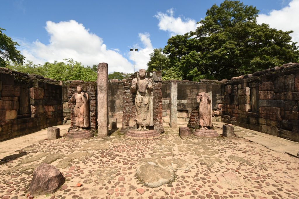 Die Buddhas im Atadage